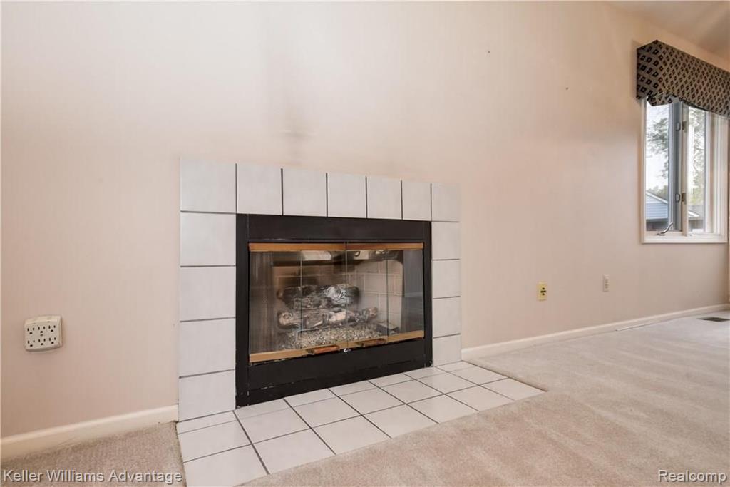 3279 Fairgrove Terrace Rochester Hills, MI 48309 - Photo 6 of 40
