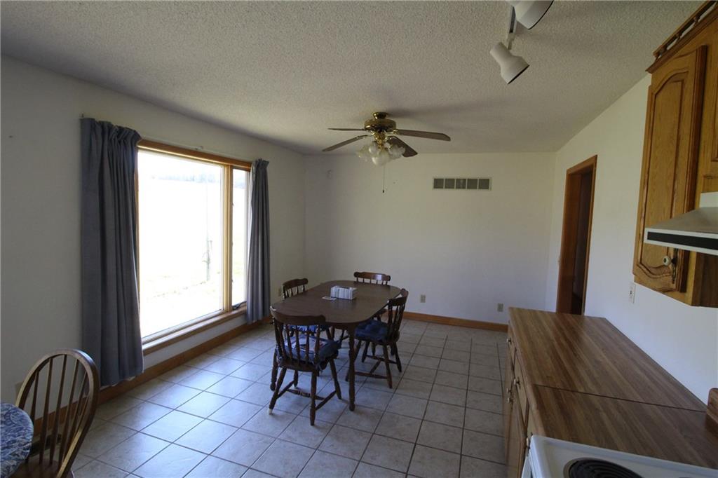 24069 Chieftain Road Lawrence, KS 66044 - Photo 19 of 34