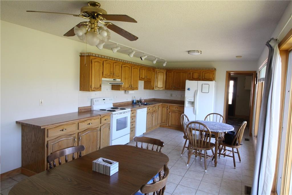 24069 Chieftain Road Lawrence, KS 66044 - Photo 20 of 34