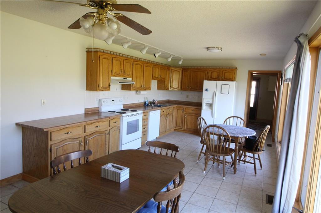 24069 Chieftain Road Lawrence, KS 66044 - Photo 21 of 34