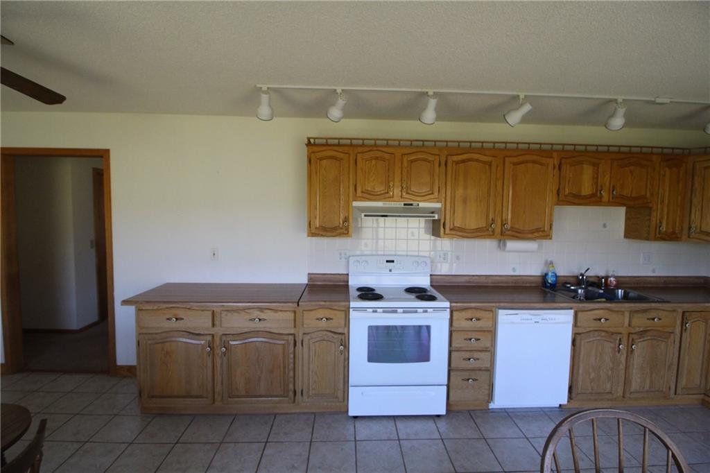 24069 Chieftain Road Lawrence, KS 66044 - Photo 25 of 34