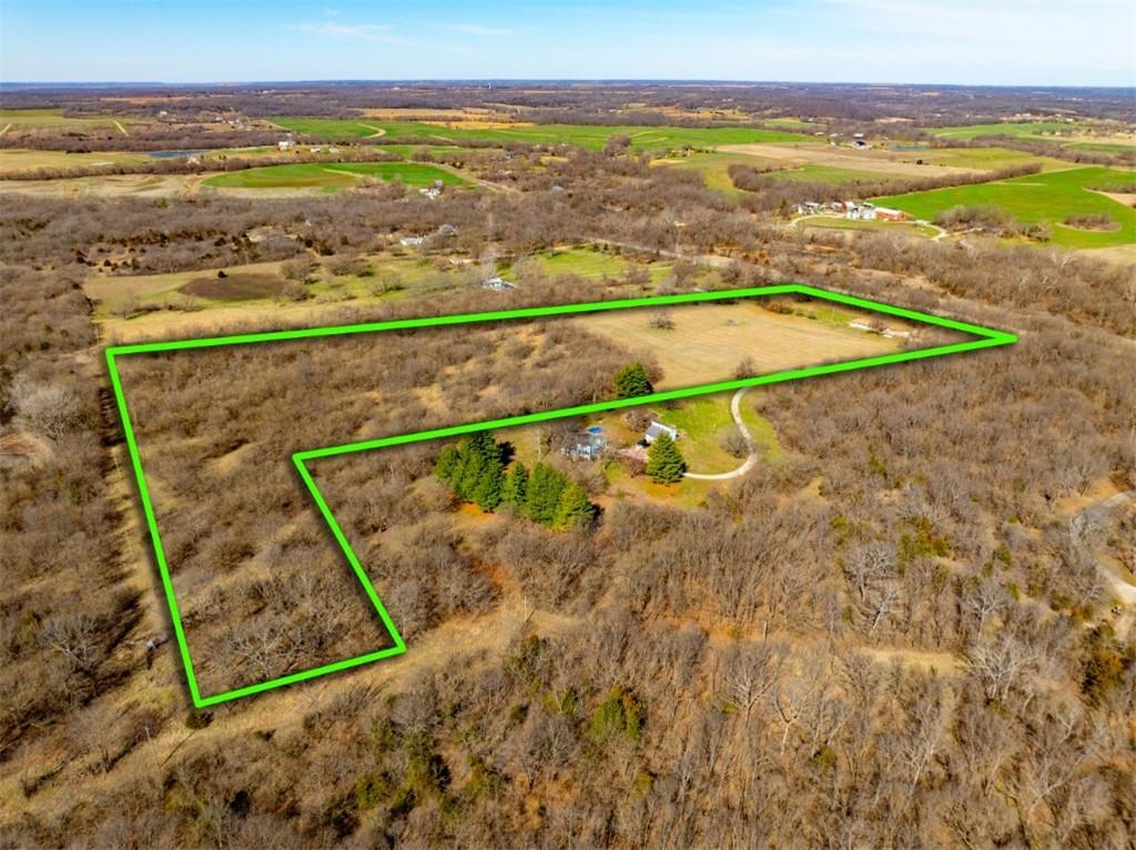 24069 Chieftain Road Lawrence, KS 66044 - Photo 3 of 34