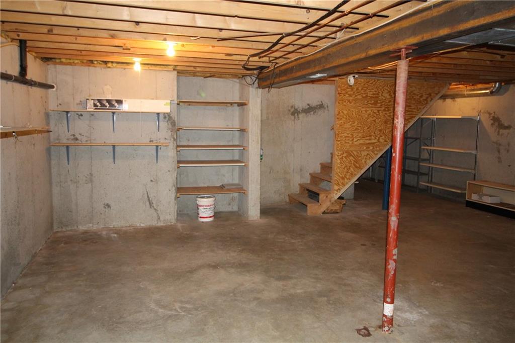 24069 Chieftain Road Lawrence, KS 66044 - Photo 33 of 34