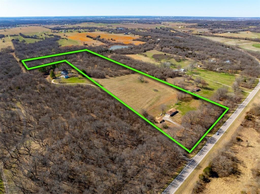 24069 Chieftain Road Lawrence, KS 66044 - Photo 4 of 34