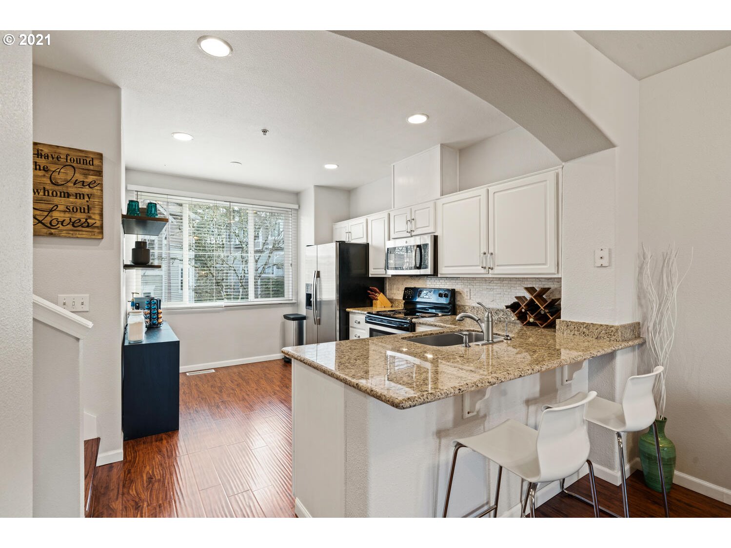 14166 Southwest Barrows Road, Unit 2 Tigard, OR 97223 - Photo 12 of 31 Gallery Image 12