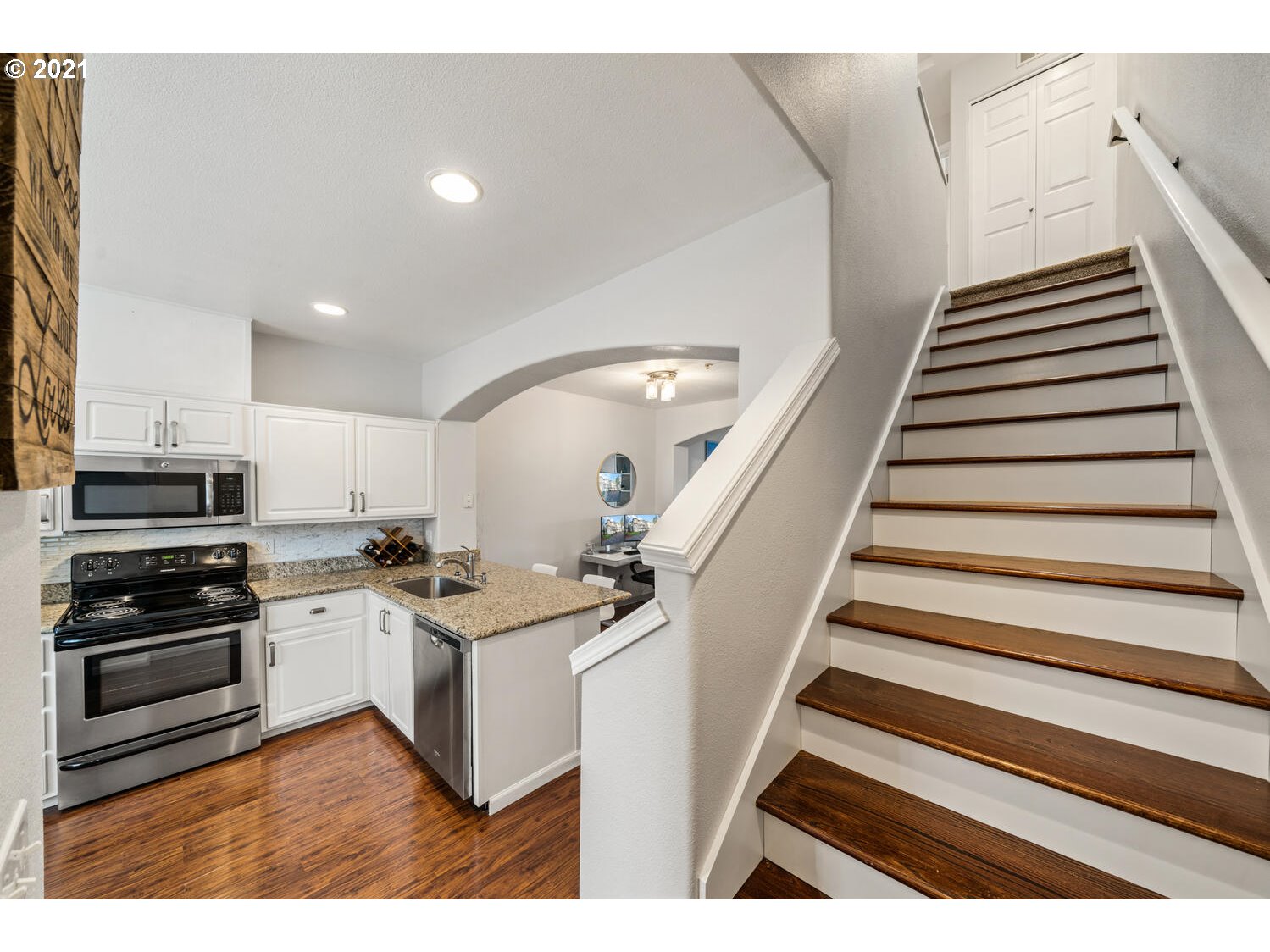 14166 Southwest Barrows Road, Unit 2 Tigard, OR 97223 - Photo 17 of 31 Gallery Image 17