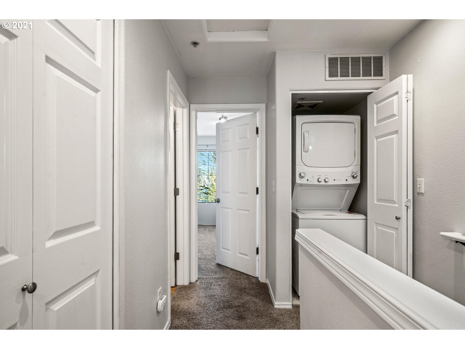 14166 Southwest Barrows Road, Unit 2 Tigard, OR 97223 - Photo 18 of 31 Gallery Image 18