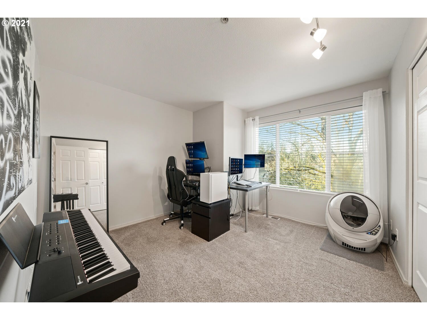 14166 Southwest Barrows Road, Unit 2 Tigard, OR 97223 - Photo 19 of 31 Gallery Image 19