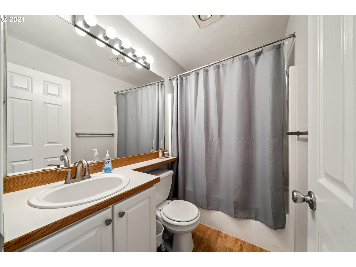 14166 Southwest Barrows Road, Unit 2 Tigard, OR 97223 - Photo 20 of 31 Gallery Image 20