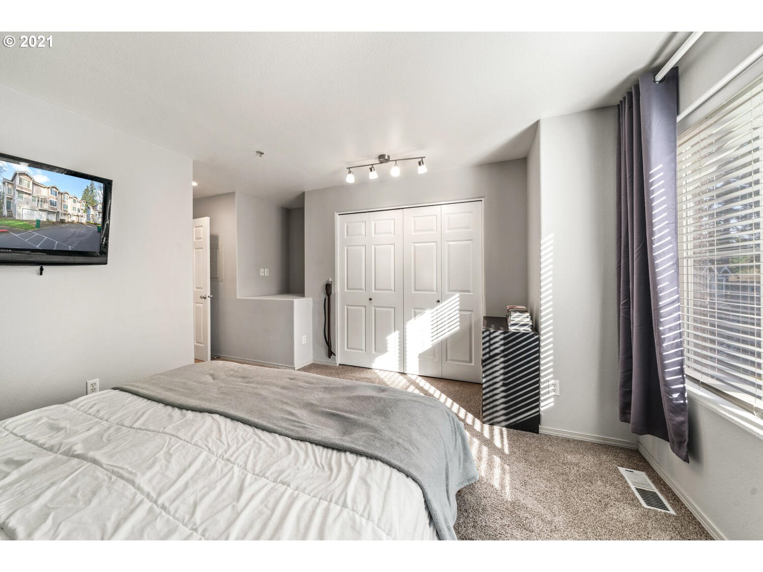 14166 Southwest Barrows Road, Unit 2 Tigard, OR 97223 - Photo 22 of 31 Gallery Image 22