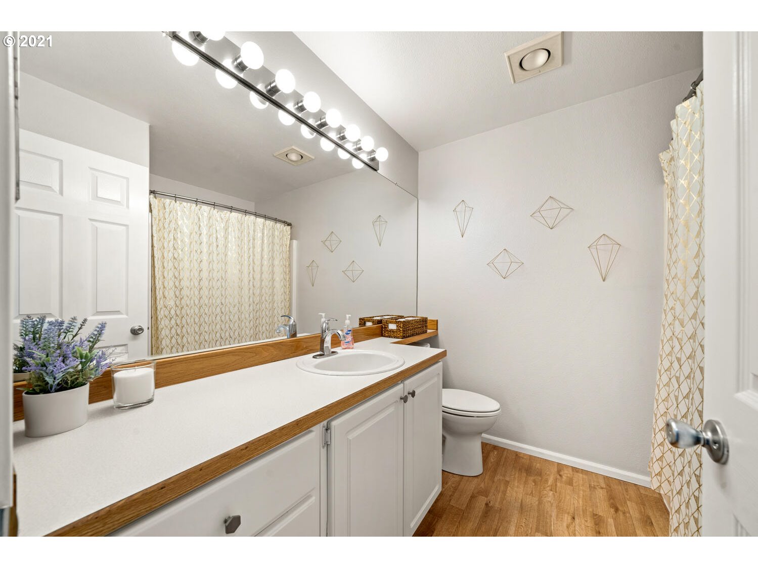 14166 Southwest Barrows Road, Unit 2 Tigard, OR 97223 - Photo 23 of 31 Gallery Image 23