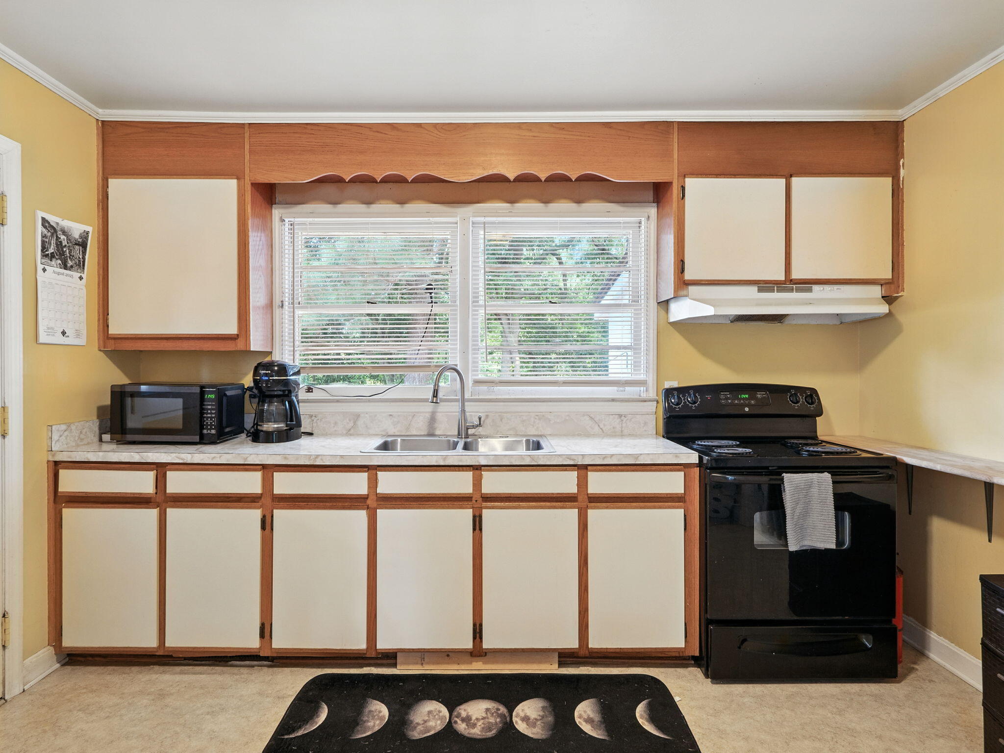 1122 Session Street Summerton, SC 29148 - Photo 7 of 27 Kitchen