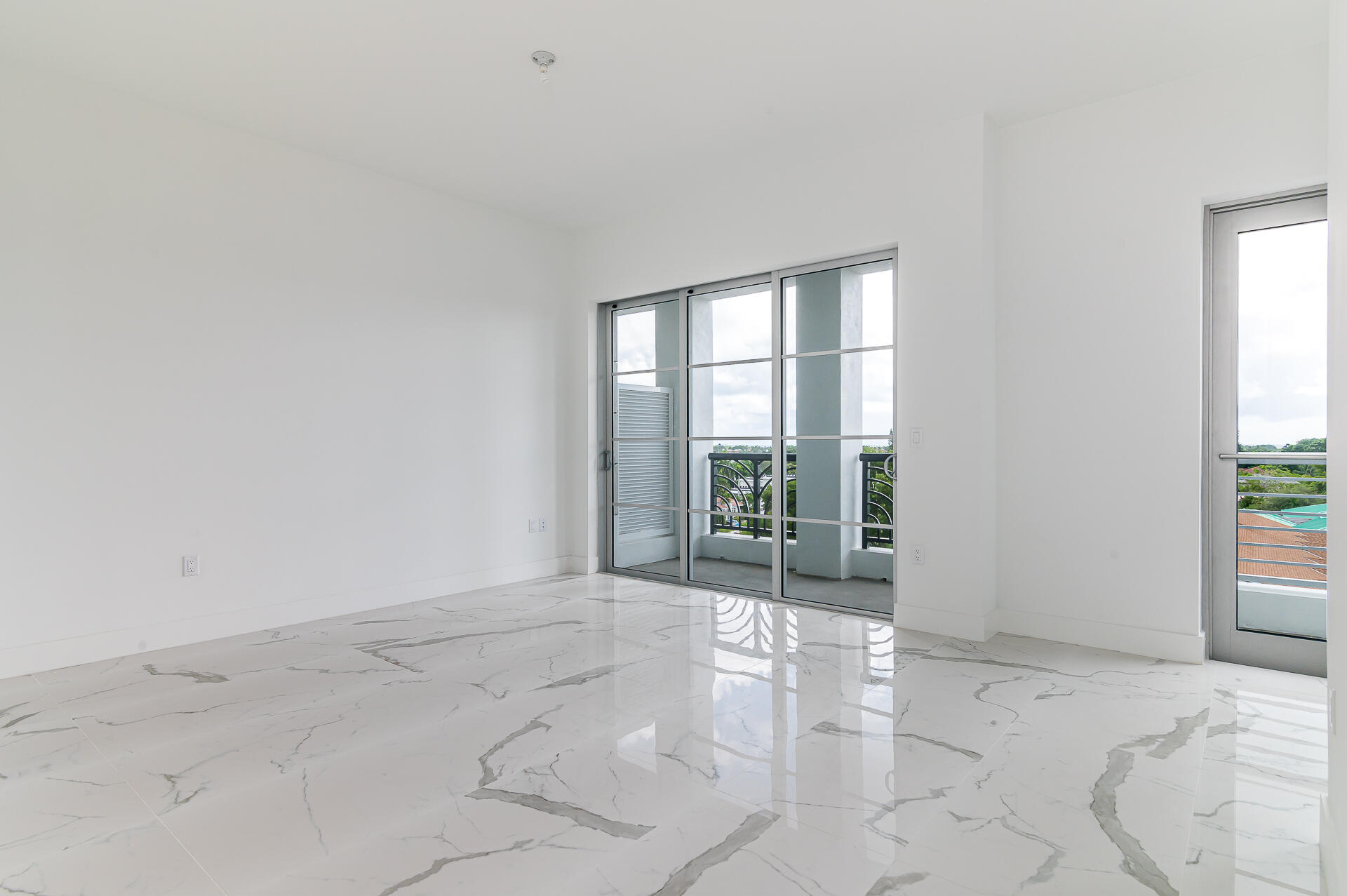 155 East Boca Raton Road, Unit 603 Boca Raton, FL 33432 - Photo 5 of 43 photo-15