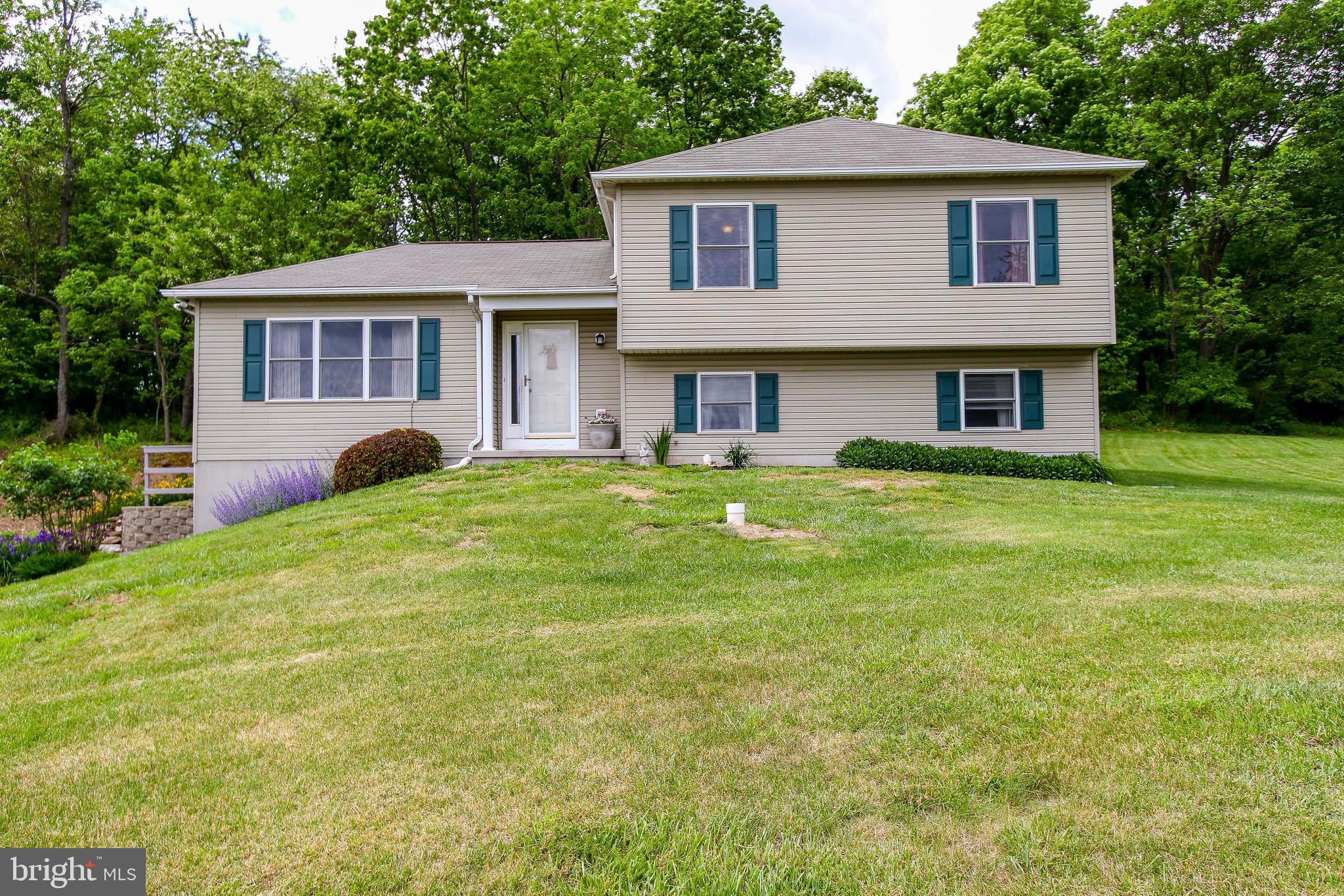4992 Wentz Road Manchester, MD 21102 - Photo 1 of 31 Lovely split foyer in private location