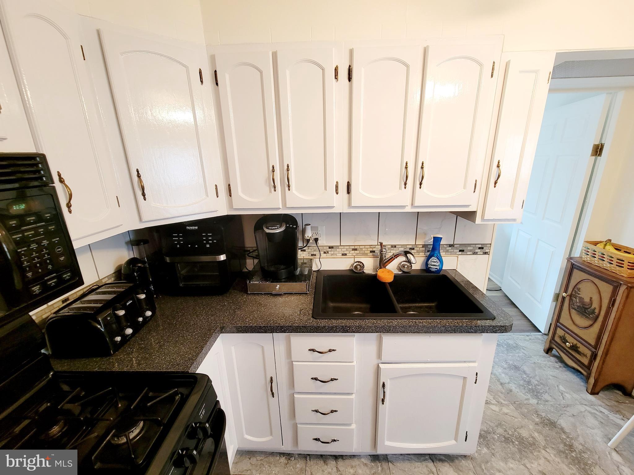 3412 Louth Road Dundalk, MD 21222 - Photo 7 of 27