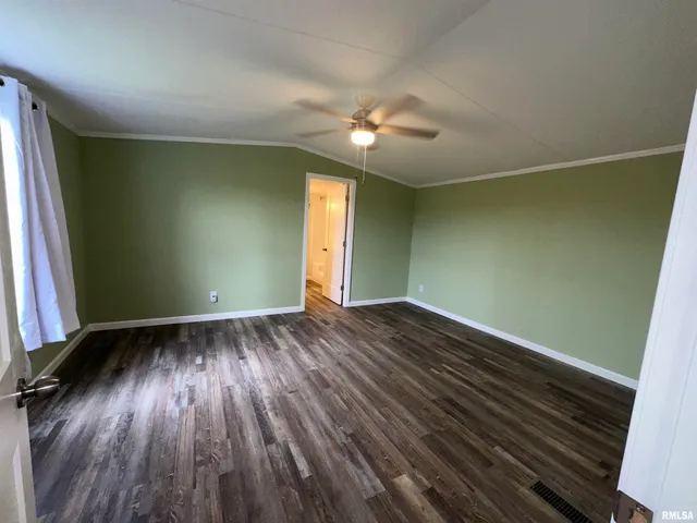 $154,500 | 324 South Main Street, Ewing, IL 62836