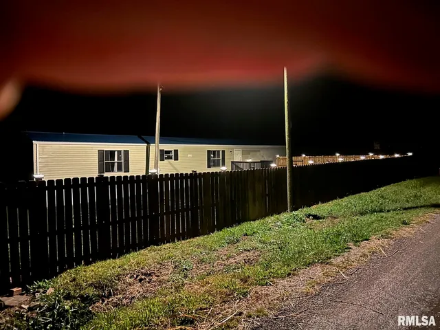 $154,500 | 324 South Main Street, Ewing, IL 62836