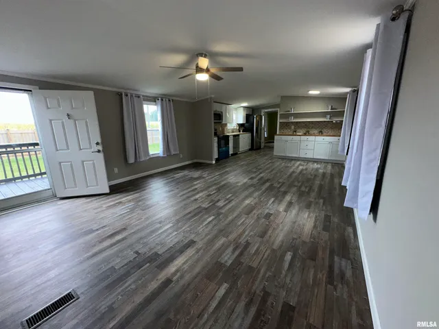 $154,500 | 324 South Main Street, Ewing, IL 62836