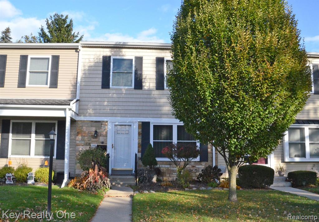 1102 Moreland Court Rochester Hills, MI 48307 - Photo 1 of 31