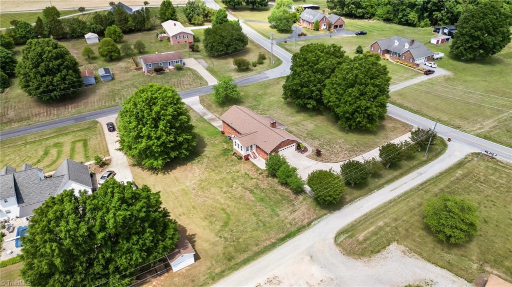 1540 Thomas Road Lexington, NC 27295 - Photo 36 of 42