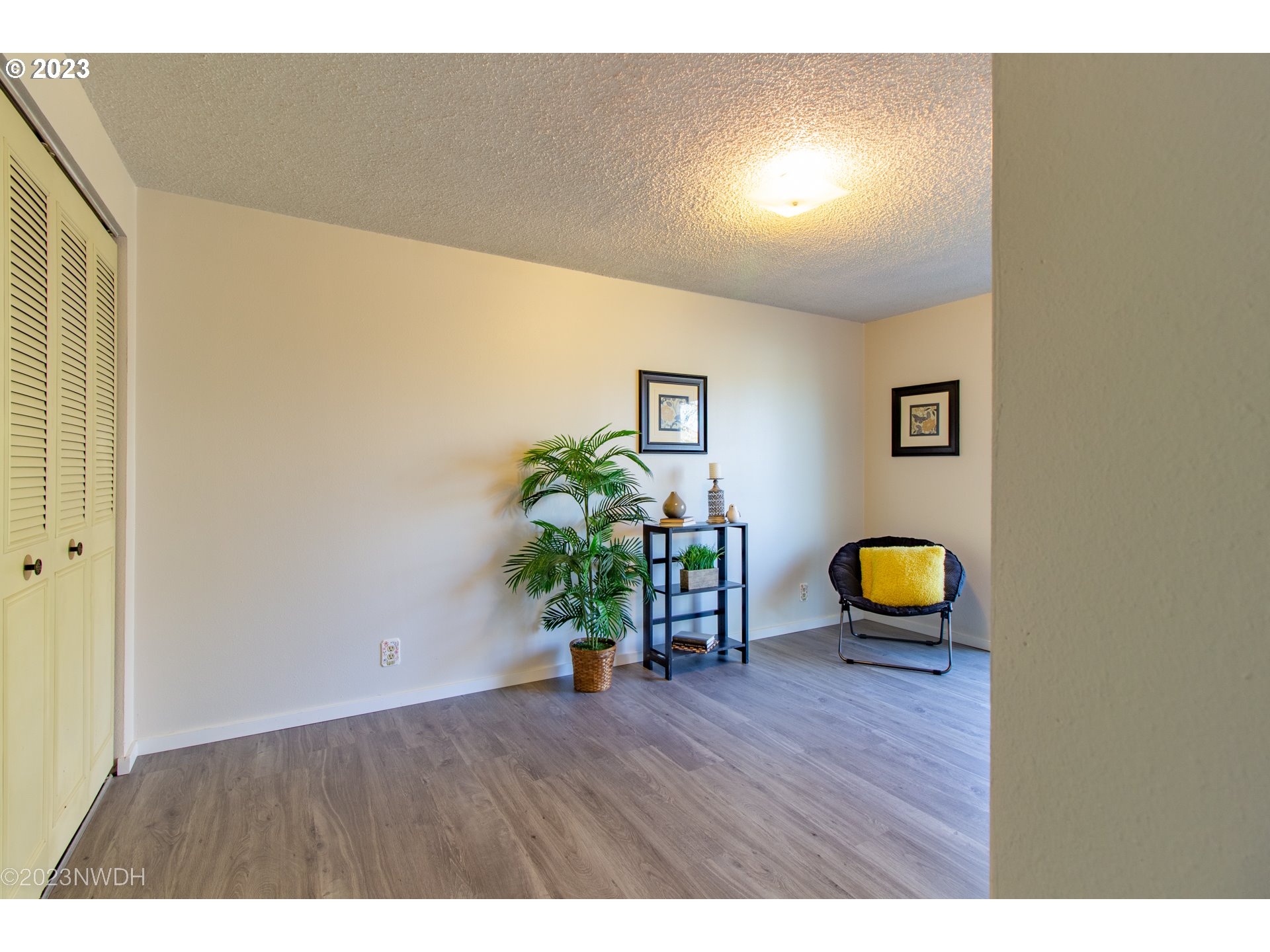 1302 Quaker Street Eugene, OR 97402 - Photo 23 of 28 a view of outdoor space with wooden floor
