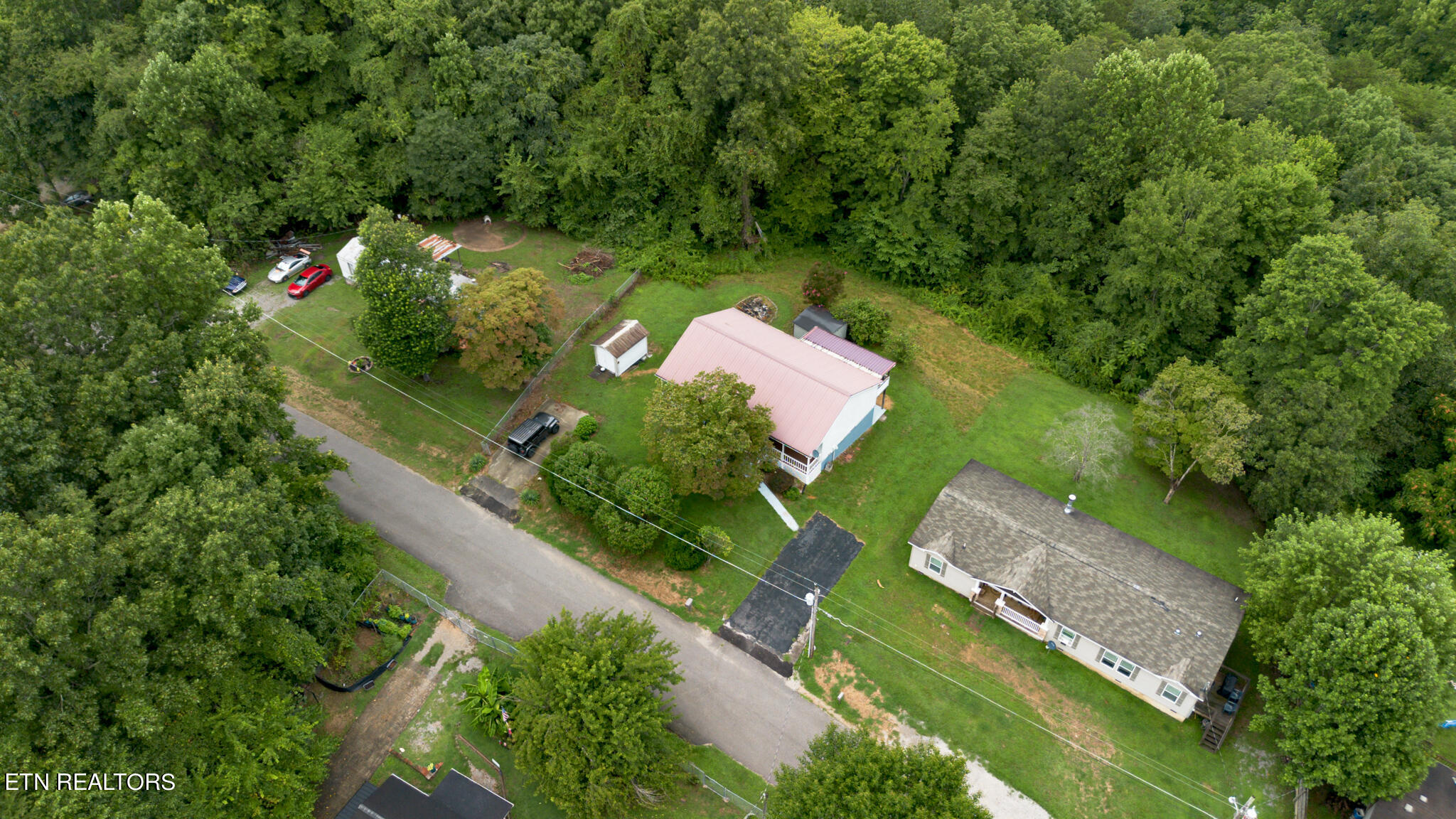 530 McDeerman Road Jacksboro, TN 37757 - Photo 32 of 37 mcdeerman-28