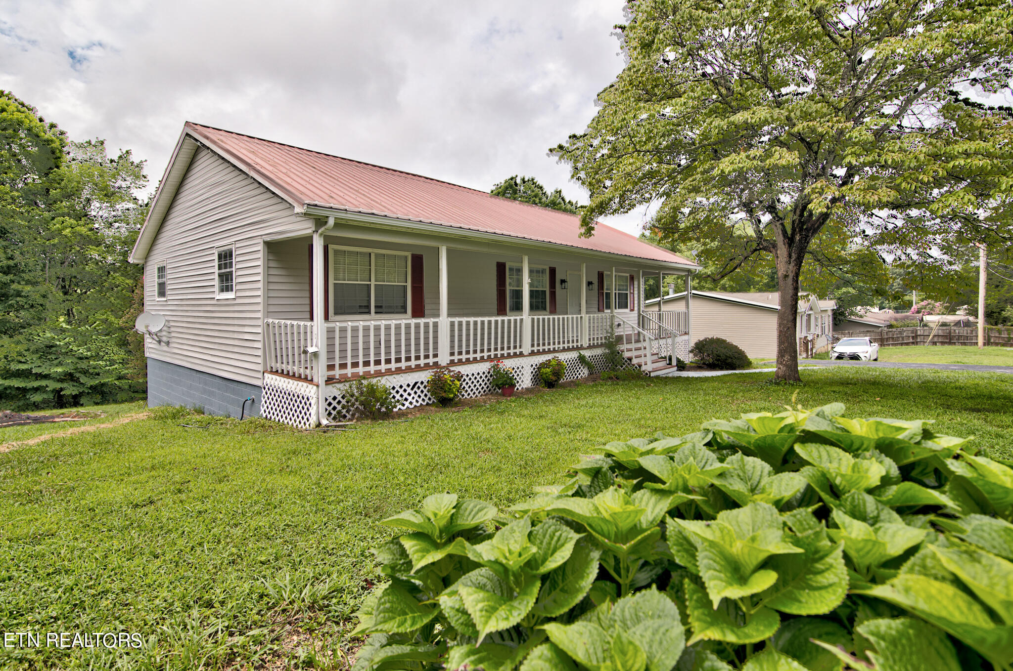 530 McDeerman Road Jacksboro, TN 37757 - Photo 5 of 37 mcdeerman-03