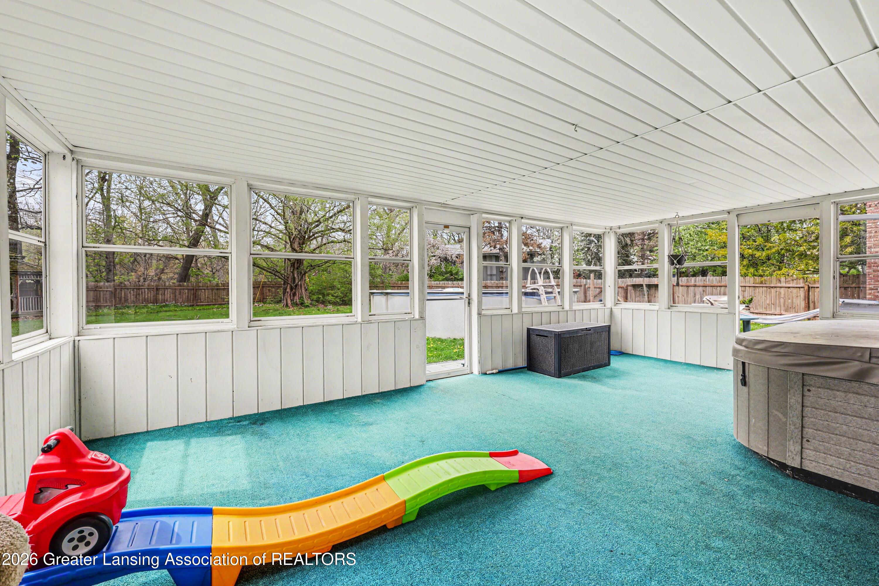 2096 Tomahawk Road Okemos, MI 48864 - Photo 38 of 44 041_file_3343
