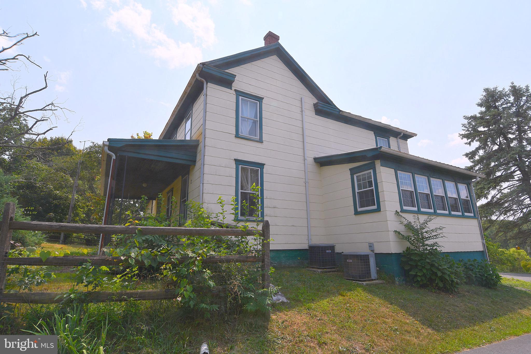 988 Johnsons Mill Road Berkeley Springs, WV 25411 - Photo 3 of 68