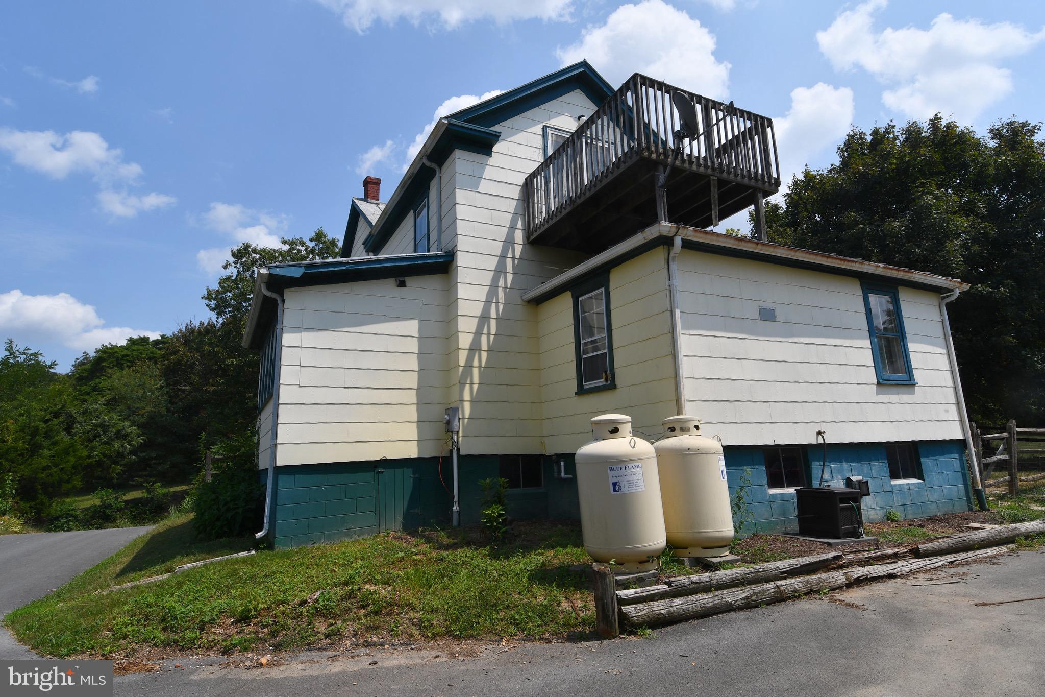 988 Johnsons Mill Road Berkeley Springs, WV 25411 - Photo 6 of 68