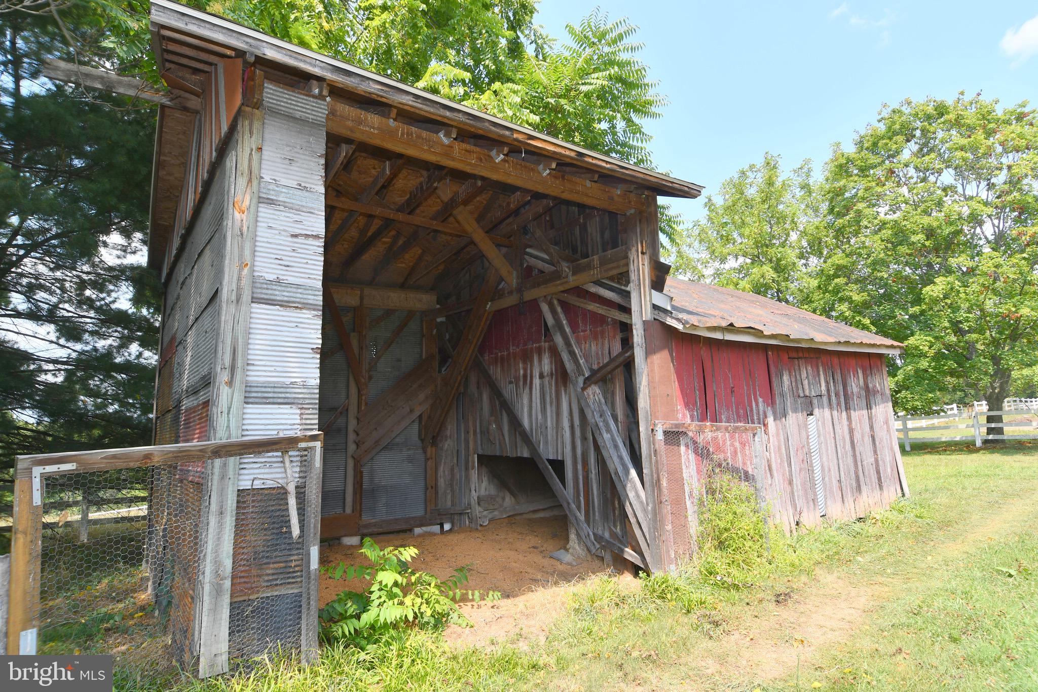 988 Johnsons Mill Road Berkeley Springs, WV 25411 - Photo 8 of 68