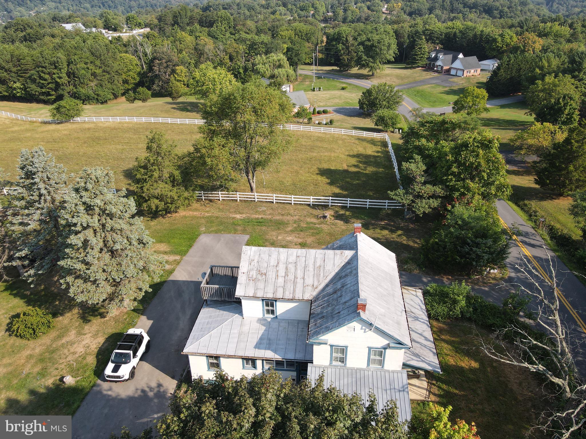 988 Johnsons Mill Road Berkeley Springs, WV 25411 - Photo 10 of 68