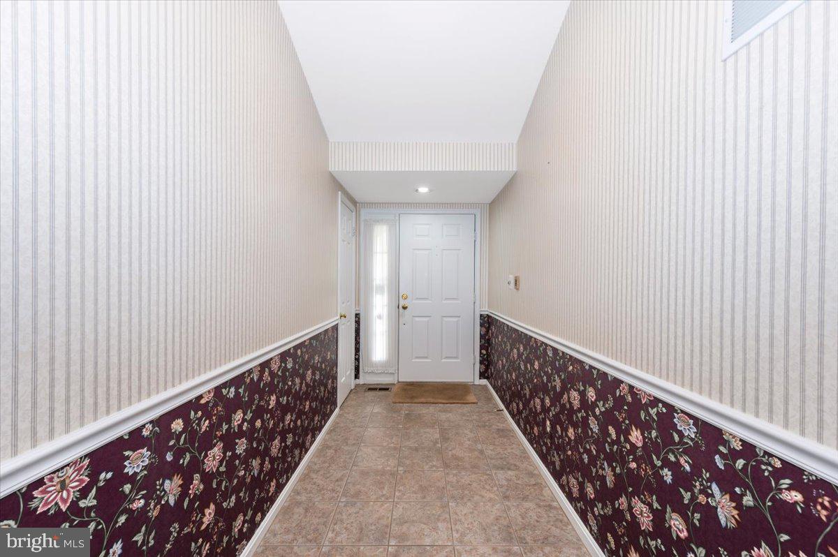 20506 Beaver Ridge Road Gaithersburg, MD 20886 - Photo 12 of 79 Gallery Image 12