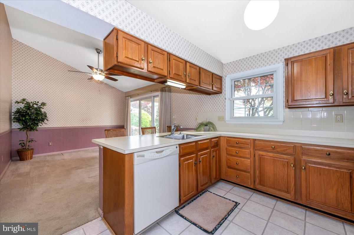 20506 Beaver Ridge Road Gaithersburg, MD 20886 - Photo 25 of 79 Gallery Image 25