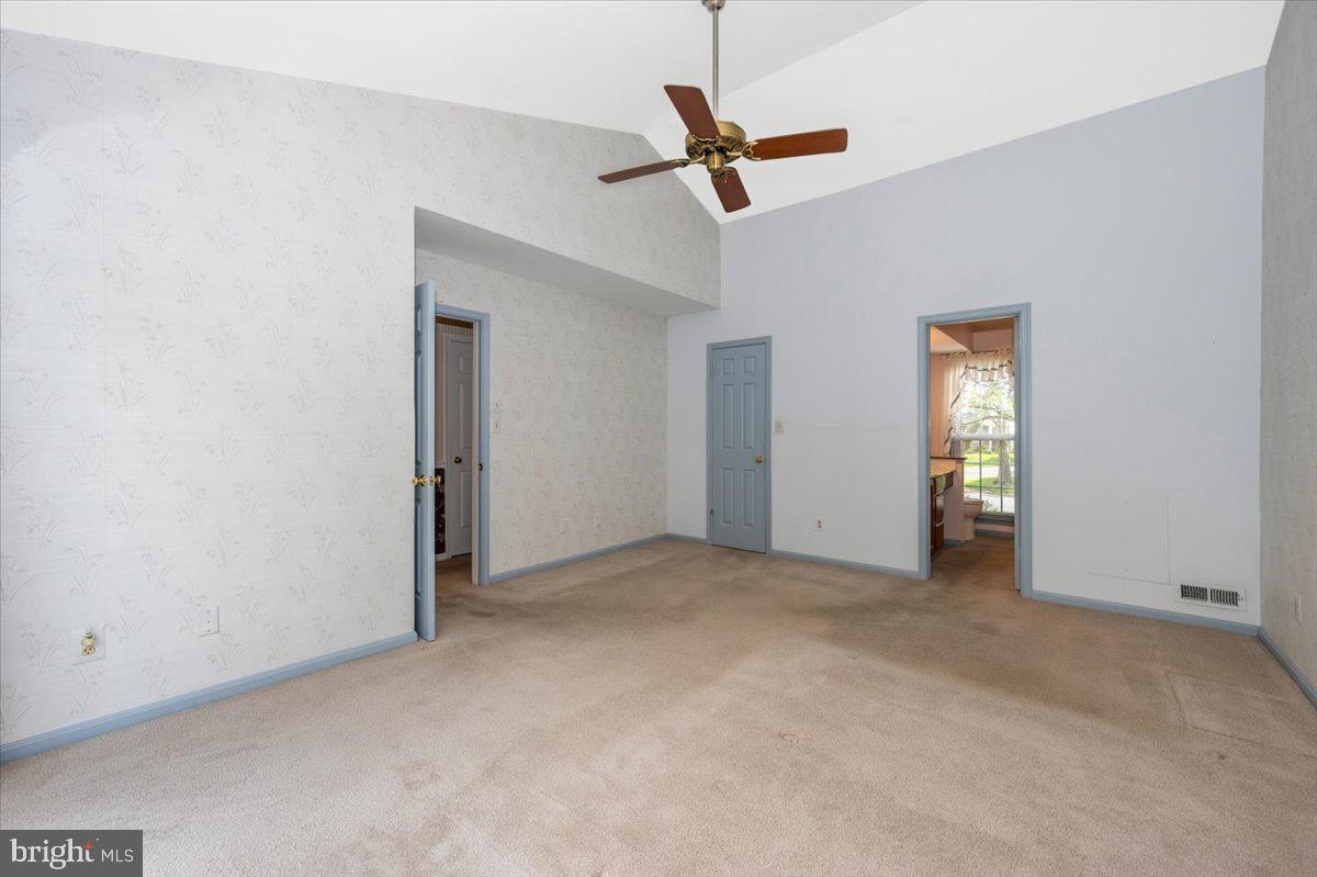 20506 Beaver Ridge Road Gaithersburg, MD 20886 - Photo 34 of 79 Gallery Image 34
