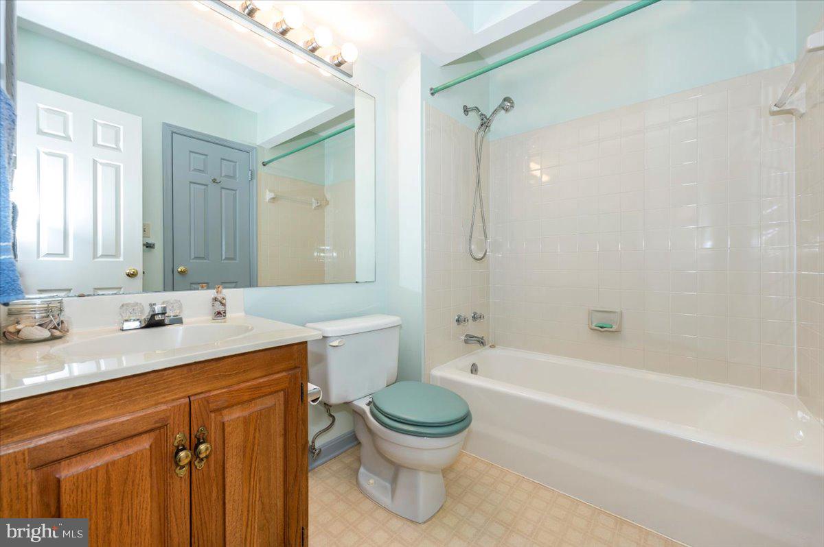 20506 Beaver Ridge Road Gaithersburg, MD 20886 - Photo 43 of 79 Gallery Image 43
