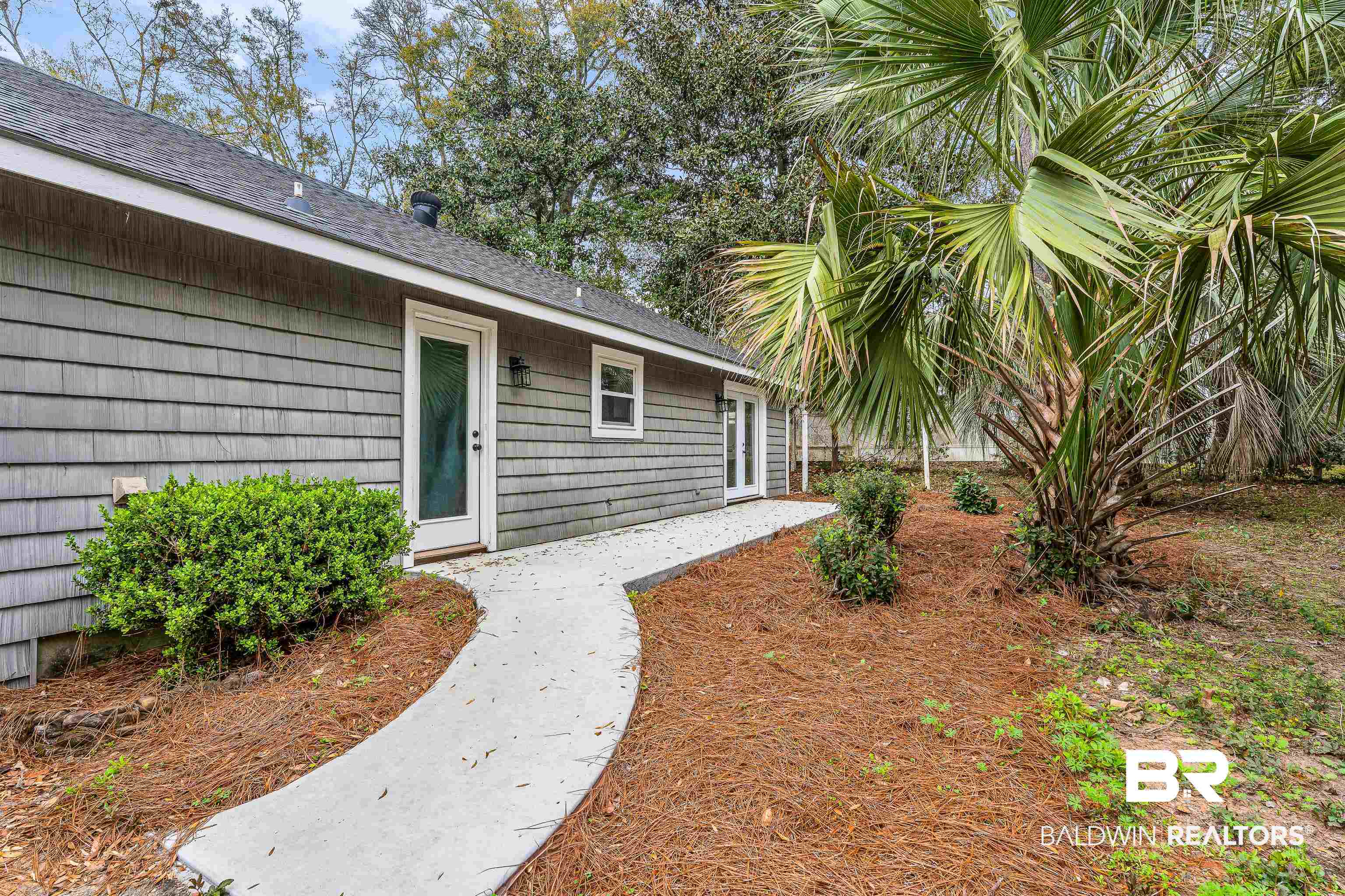 613 Oak Ridge Court West Daphne, AL 36526 - Photo 11 of 35 Back Patio