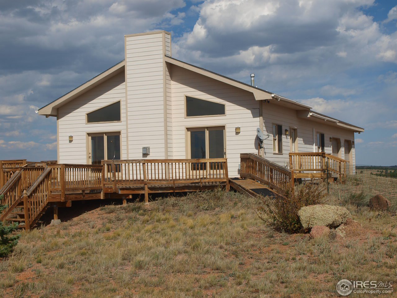8867 Old Ranch Road Livermore, CO 80536 - Photo 4 of 25 Lots of room to entertain