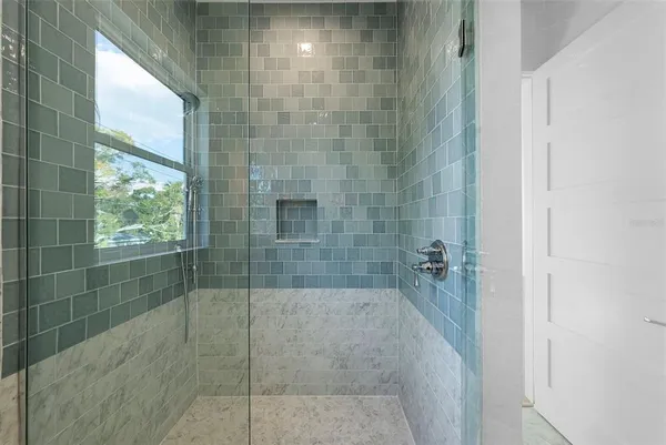 $1,250,000 | 3301 West Iowa Avenue, Tampa, FL 33611