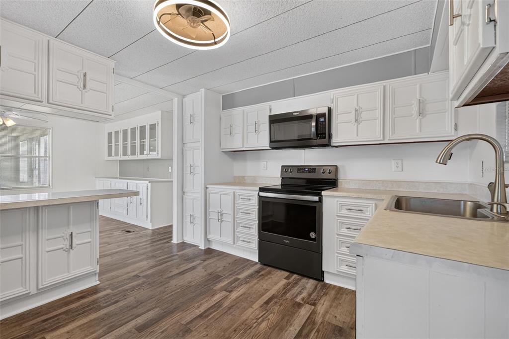 34312 Carl Road Leesburg, FL 34788 - Photo 11 of 47