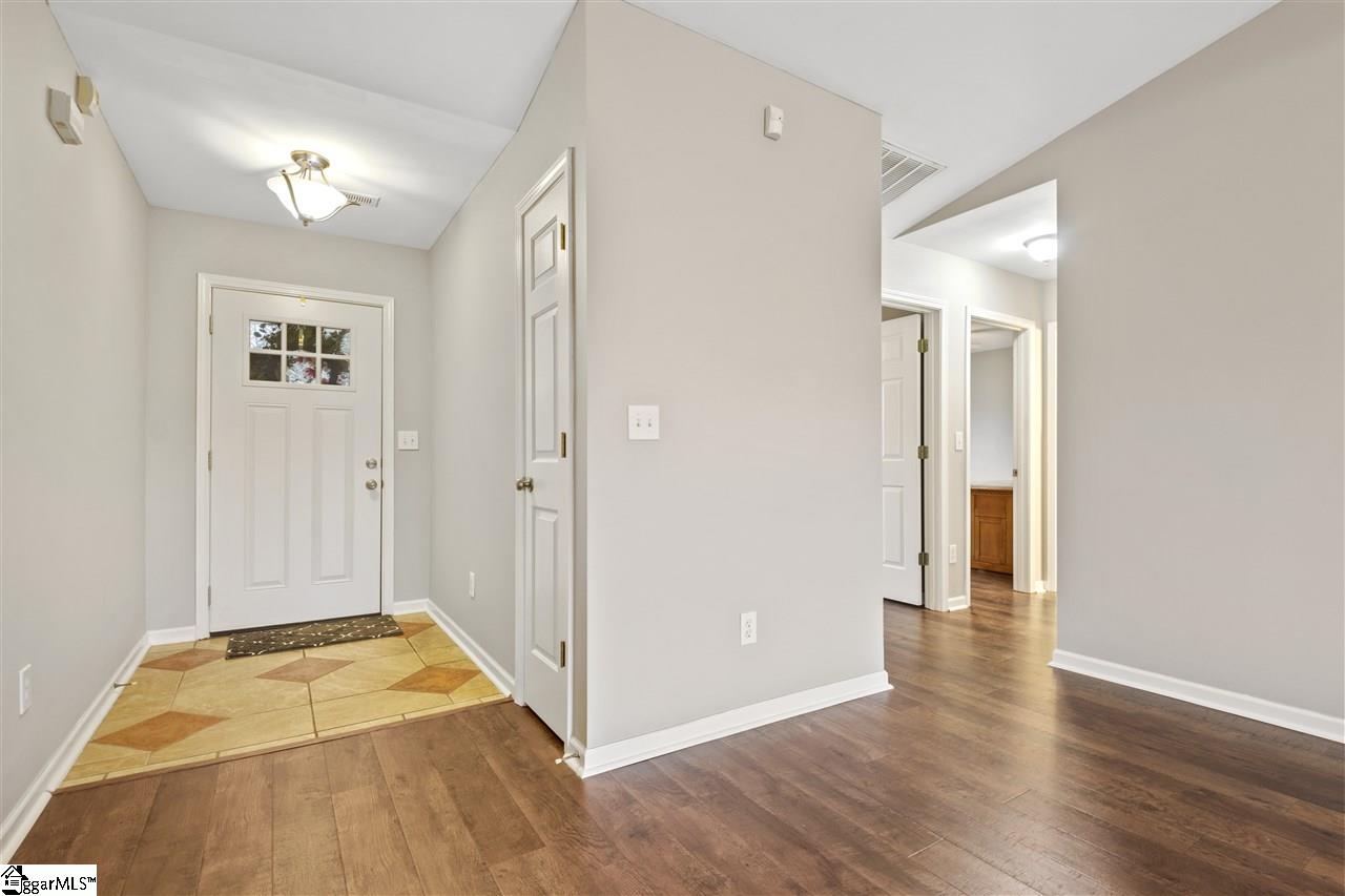 32 Reedy River Way Greenville, SC 29605 - Photo 4 of 31 Gallery Image 4