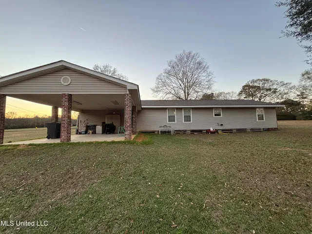 $289,000 | 1352 Rock Ranch Road, Carriere, MS 39426