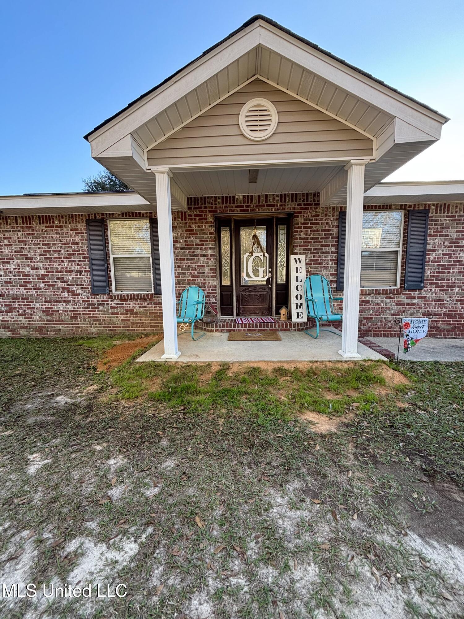 1352 Rock Ranch Road Carriere, MS 39426 - Photo 4 of 32 IMG_5936