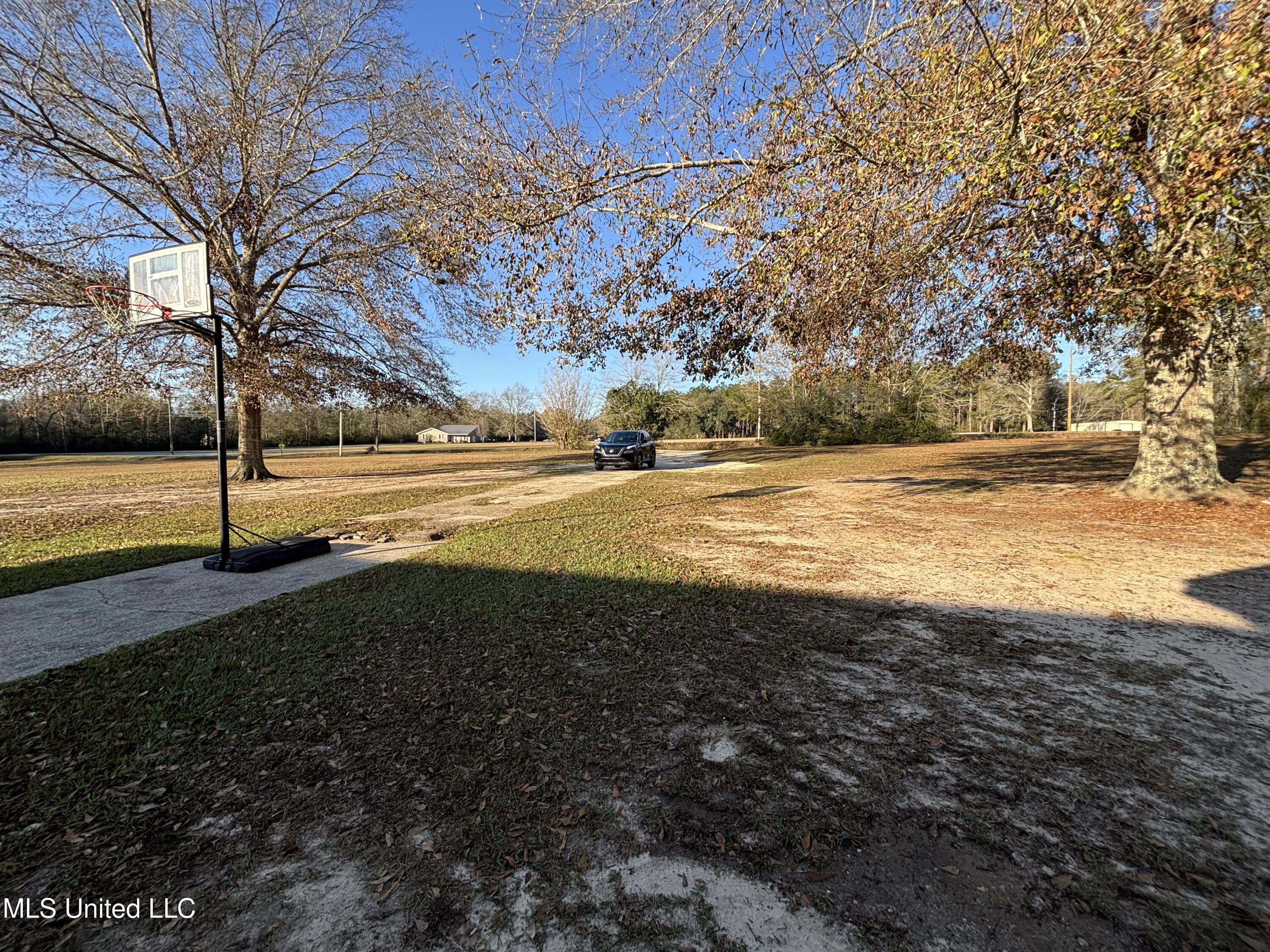 1352 Rock Ranch Road Carriere, MS 39426 - Photo 7 of 33 IMG_5937