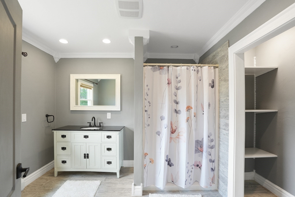 56 Chipaway Road Freetown, MA 02717 - Photo 24 of 38