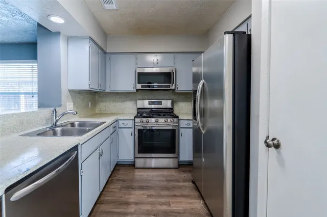 $1,950 | 2027 Alabama Street, Pasadena, TX 77503