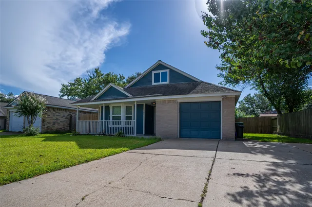 $1,950 | 2027 Alabama Street, Pasadena, TX 77503