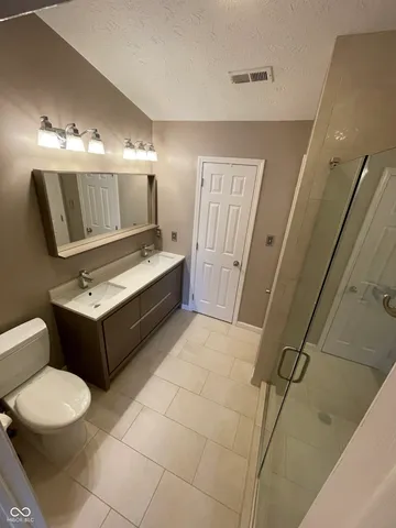 $2,495 | 11135 Founders Place, Fishers, IN 46038