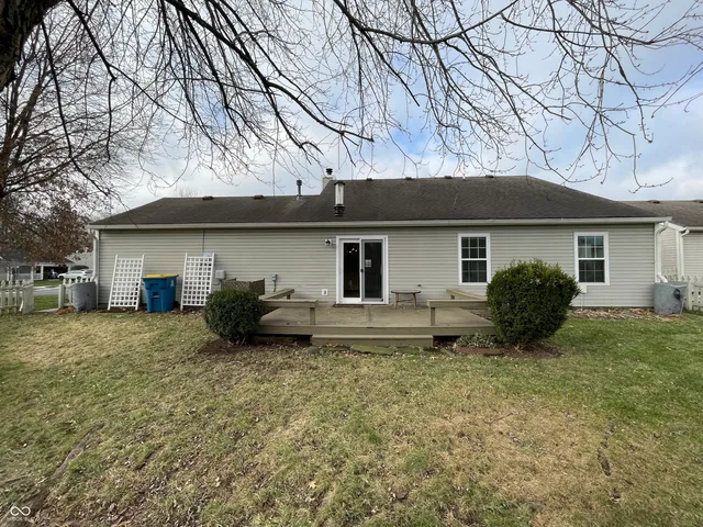 $2,495 | 11135 Founders Place, Fishers, IN 46038