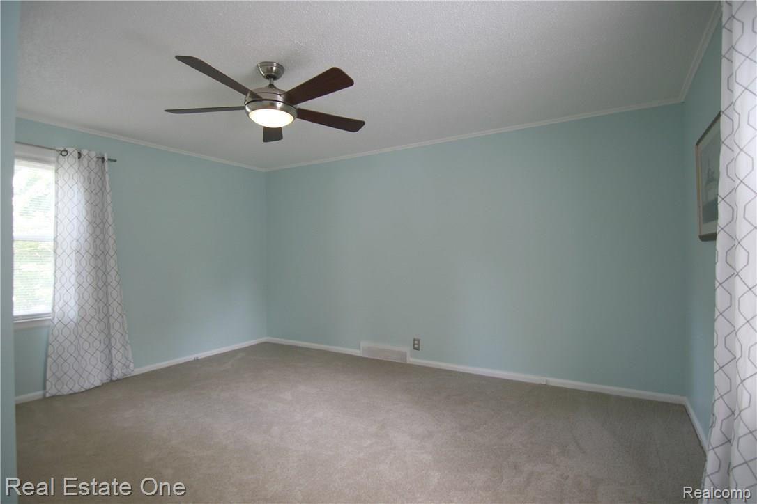 1509 Merry Road Waterford, MI 48328 - Photo 11 of 23 Master Bedroom 2